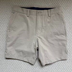 NWT Vineyard Vines 7" On-The-Go Shorts in Khaki Men's Size 28